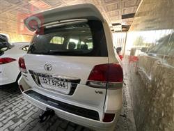 تۆیۆتا لاند کروزەر